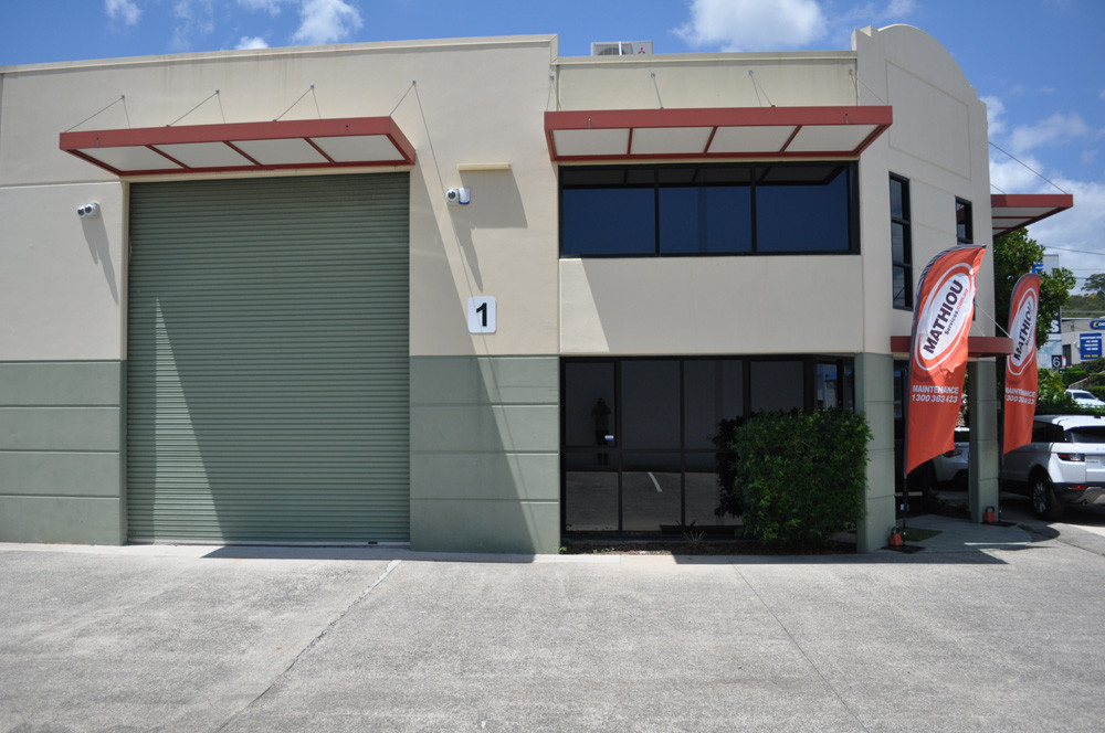 Burleigh office before paiting