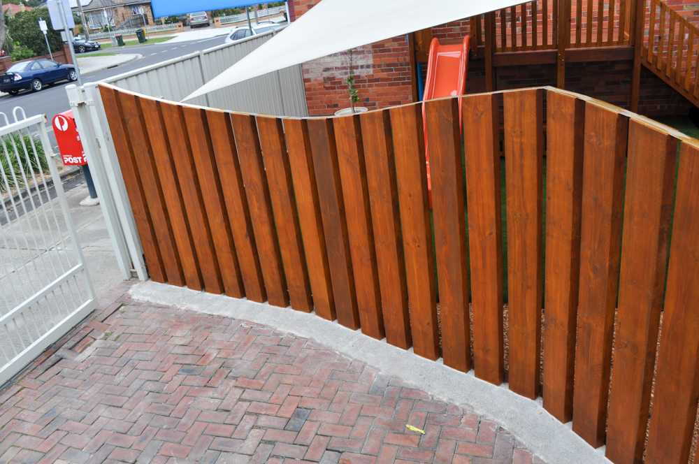 Bimbi-fort-sandpit-fence